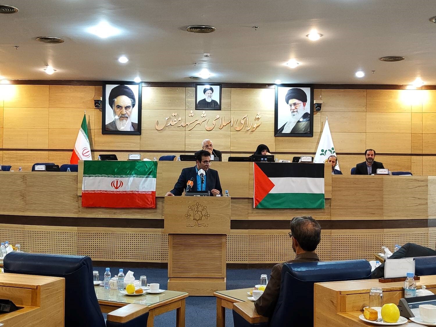 برگزاری جلسه شورای شهر مشهد با حاشیه هایی همراه بود