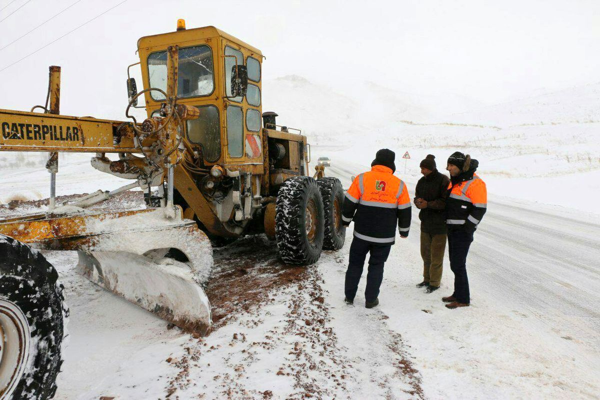 ۷۰ کیلومتر از محور‌های مواصلاتی آذربایجان‌غربی برف روبی شد
