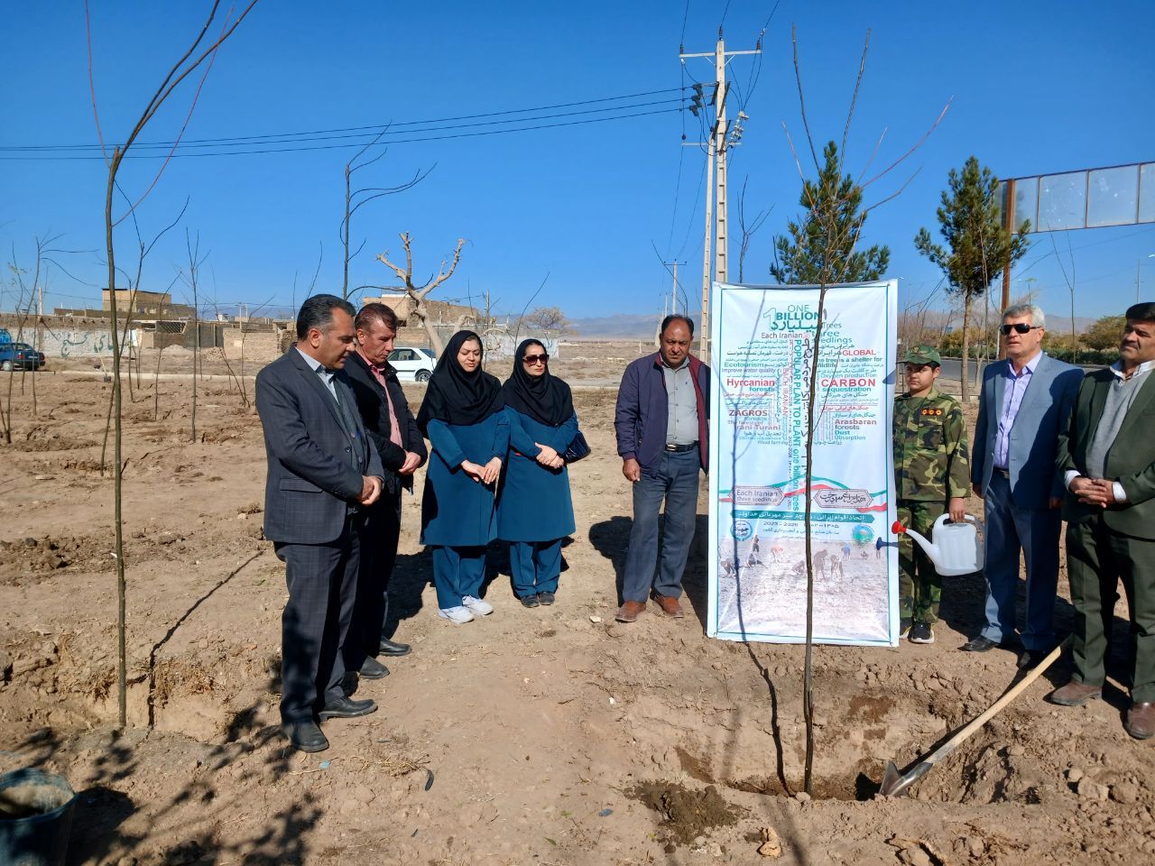 آغاز اجرای طرح مردمی کاشت یک میلیارد درخت درشهرهای مختلف خراسان رضوی