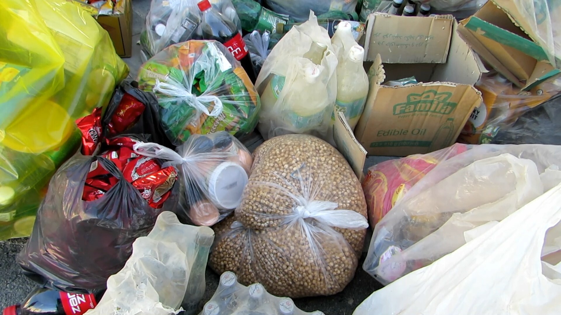 معدوم سازی ۱۳۰۰ کیلوگرم مواد غذایی غیرمجاز در جرقویه علیا