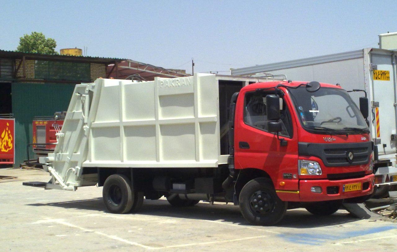 تجهیز شهرداری هندیجان با خودرو‌های حمل و پرس زباله