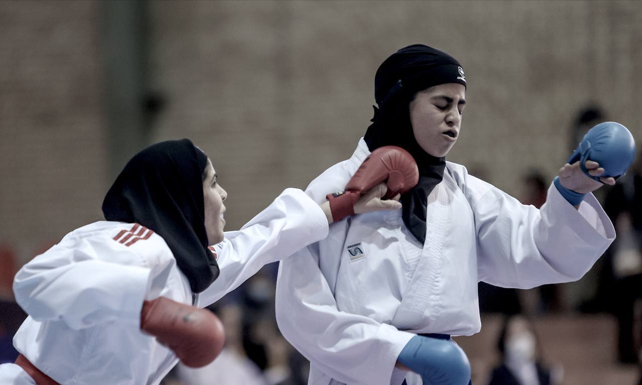 درخشش بانوان فارس در مسابقات لیگ کاراته وان کشور