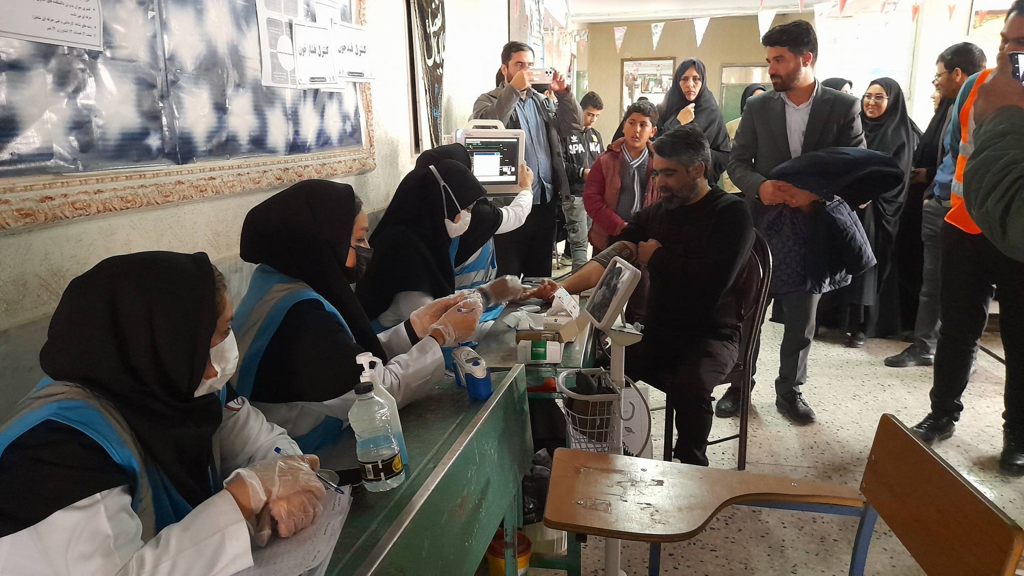 ارائه ۶۰۰ خدمت درمانی رایگان به بیماران محروم حاشیه شهر مشهد