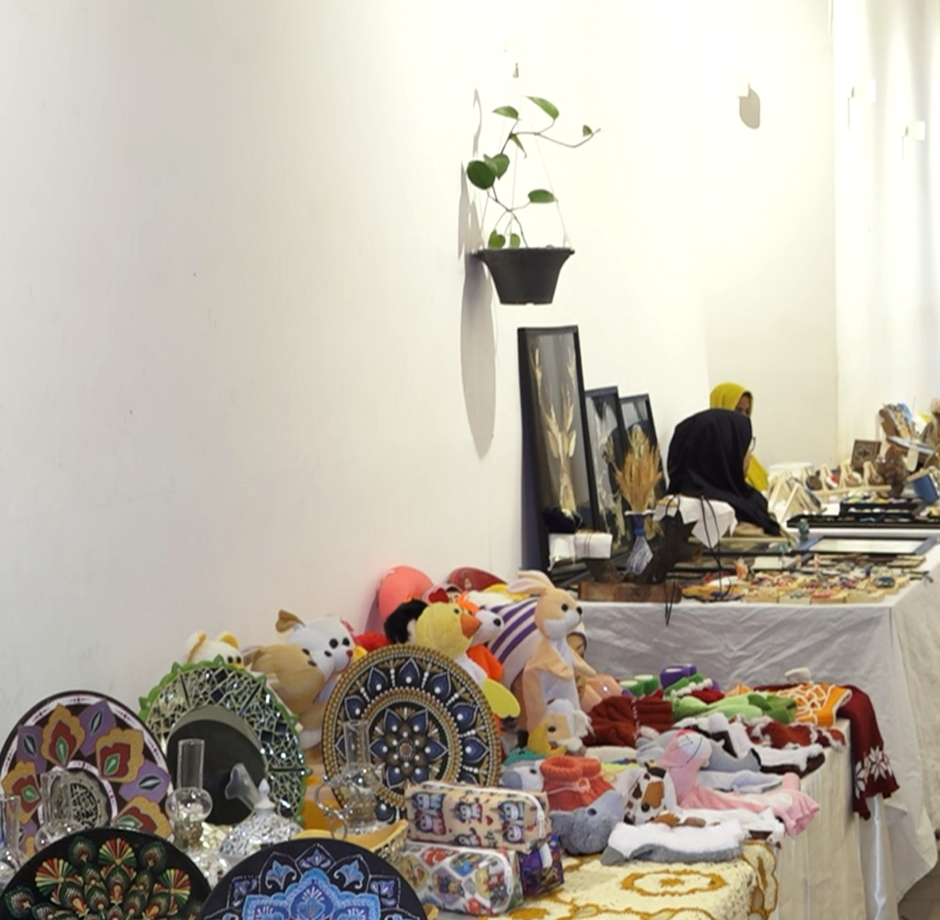 برپایی نمایشگاه صنایع دستی و هنر‌های تجسمی