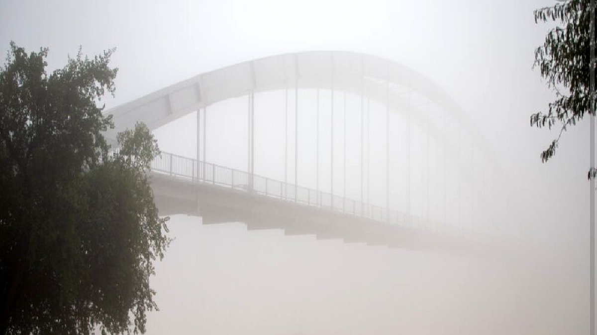 تداوم پدیده مه و افزایش غلظت آلاینده‌ها در خوزستان