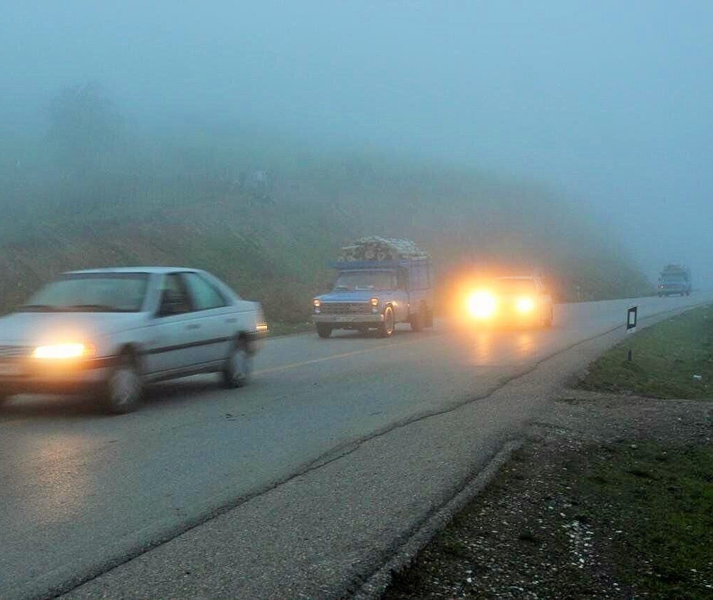 جاده های شمالی خراسان رضوی لغزنده و مه آلود است