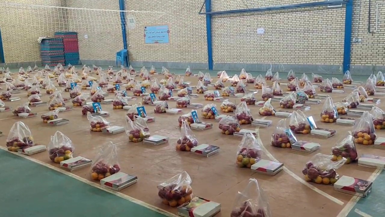 توزیع ۷۰۰ بسته معیشتی  یلدایی در شهرستان خوسف