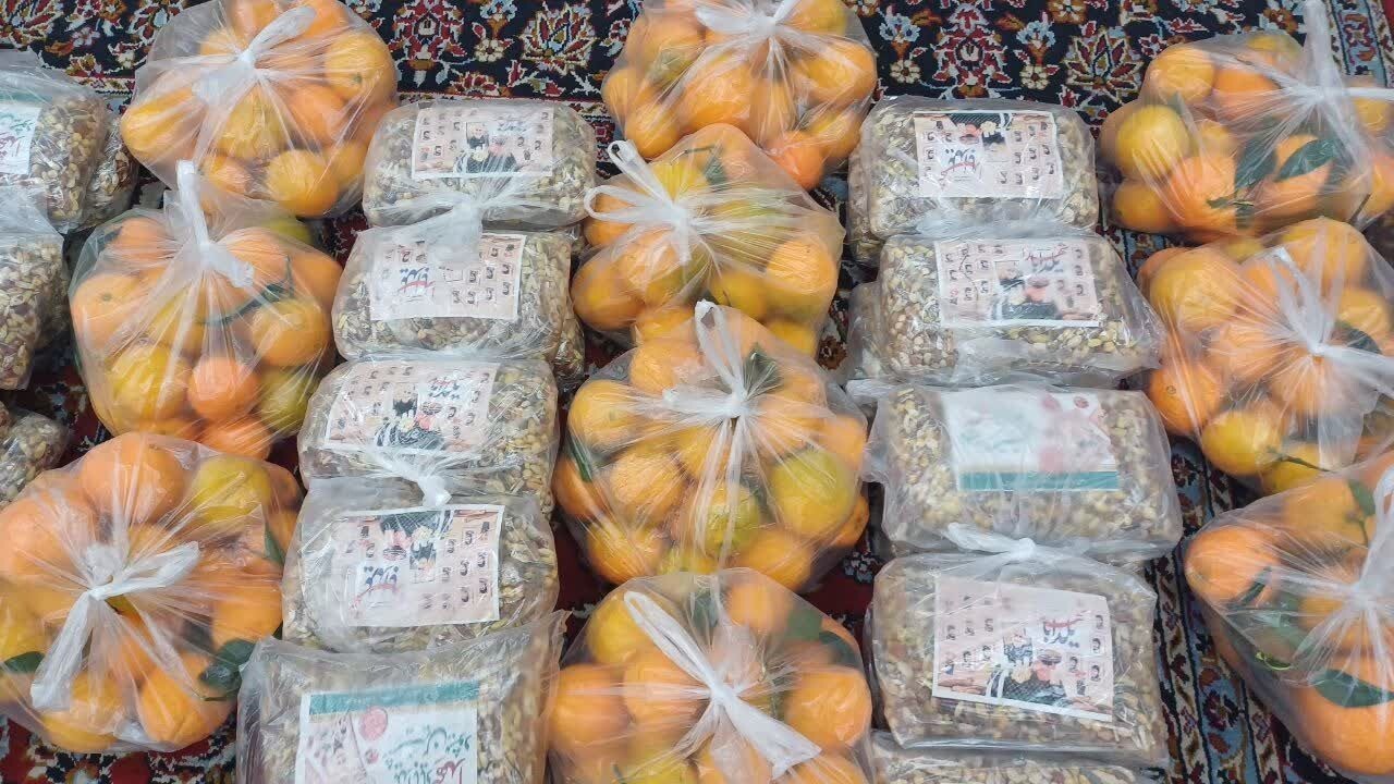 توزیع بیش از ۵ هزار و ۲۰۰ بسته ویژه شب یلدا در نیشابور و سرولایت