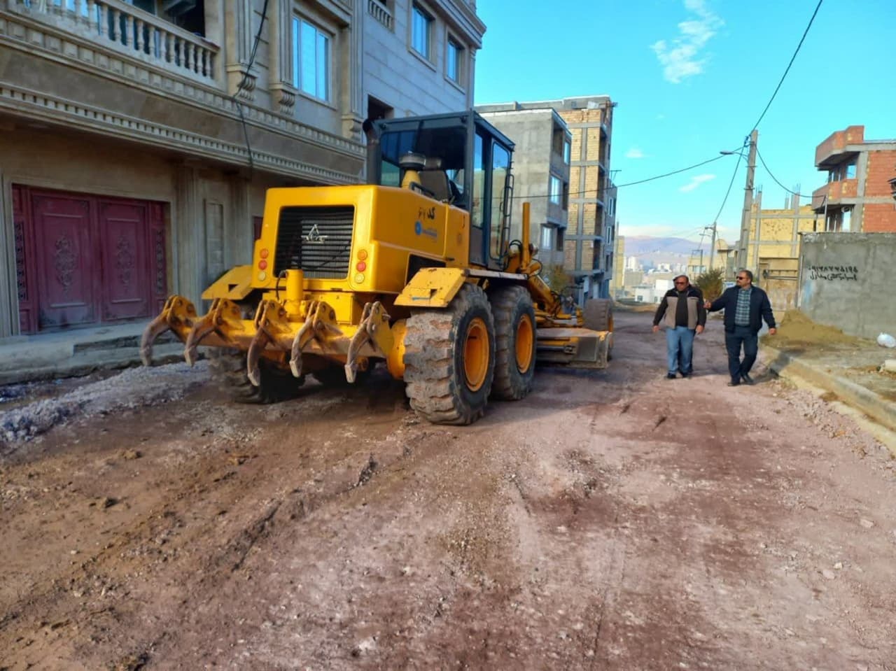 تداوم زیرسازی در منشعبات خیابان شهیدان فاضل ۲ ارومیه 