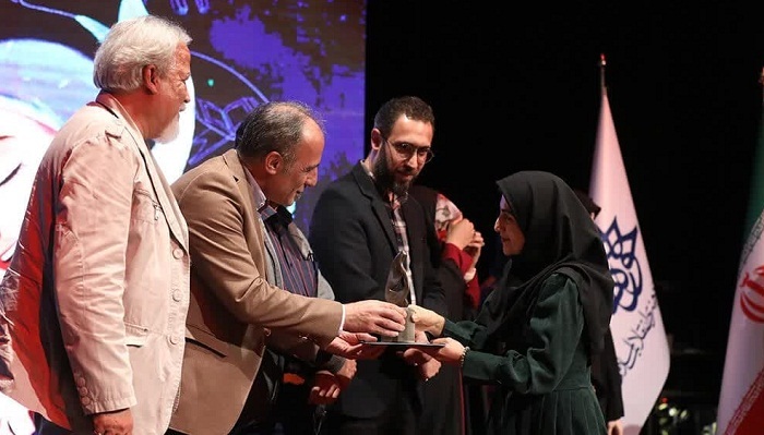 مربی فرهنگی کانون استان موفق به کسب رتبه برگزیده فراخوان لالایی شد