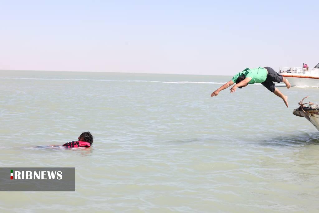 برگزاری ۲ مانور امداد و نجات دریایی آدم به دریا در خوزستان