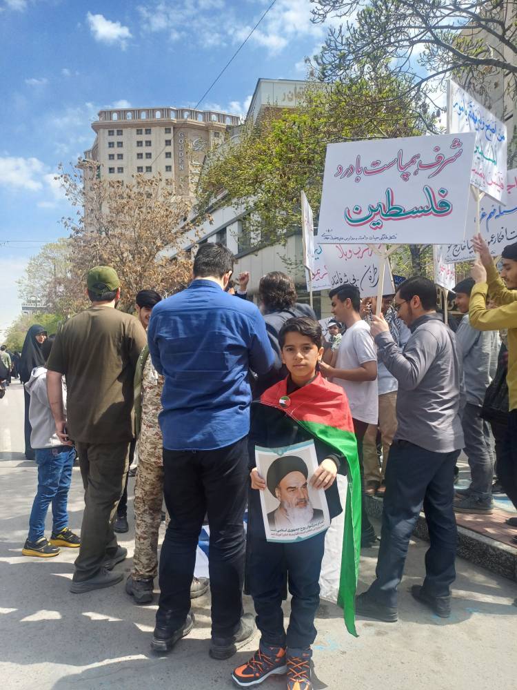 انزجار از صهیونیست  و حمایت از کودکان غزه  در مشهد مقدس در قاب تصاویر
