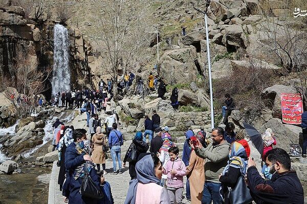 بازدید ۹۰۹ هزار گردشگر داخلی و ۱۴۲ گردشگر خارجی از جاذبه‌های همدان