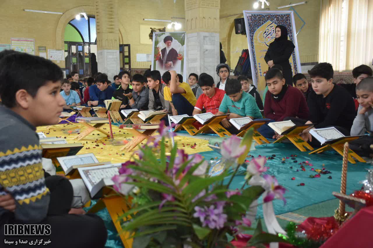 برگزاری محفل انس با قرآن کریم دانش‌آموزی در آذربایجان‌غربی