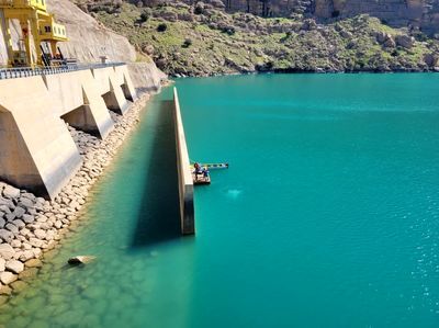 پاکسازی آشغالگیر ورودی نیروگاه سد مسجدسلیمان