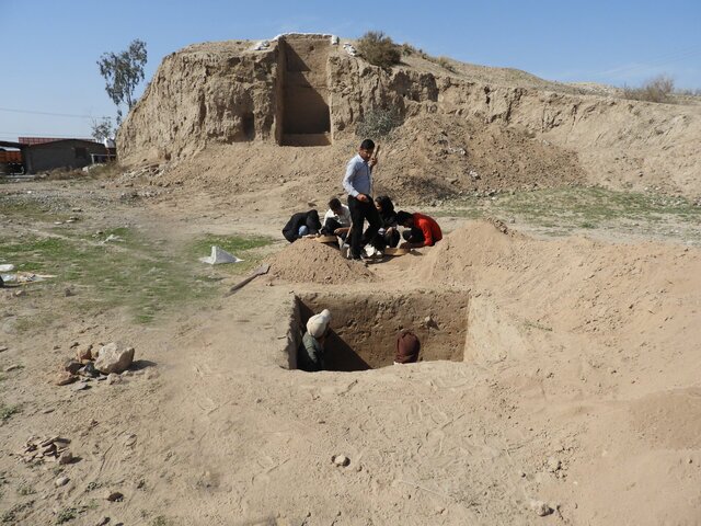 کاوش باستان‌شناسی در تُم گاوان جیرفت کرمان