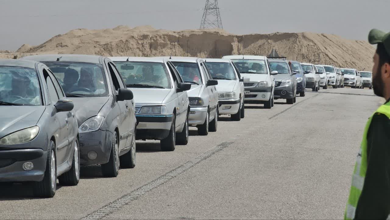 محور روستایی خرو شهرستان طبس مسدود شد