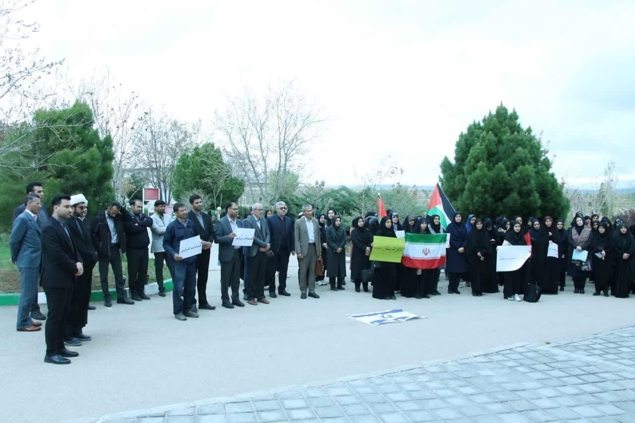 اجتماع خود جوش دانشجویان خراسان شمالی در حمایت اقدام مقتدرانه سپاه