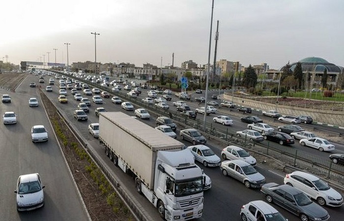 تردد بیش از ۱۰.۵ میلیون خودرو از جاده‌های قزوین