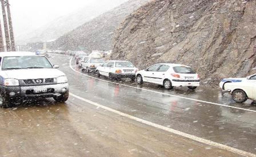رانندگان با احتیاط برانند؛ جاده‌های کوهستانی مازندران بارانی و برفی