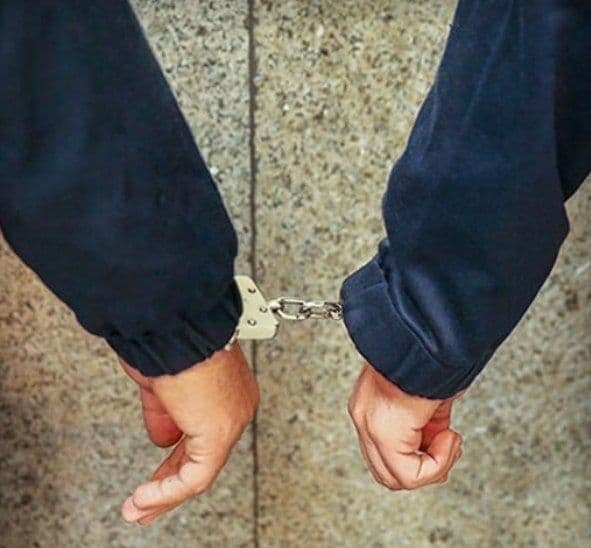 دستبند پلیس بر دستان قاتل فراری در دیلم