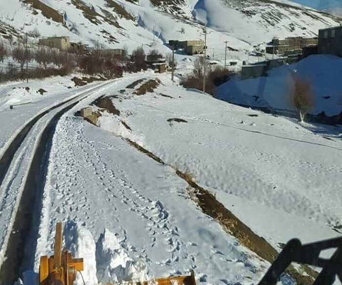 ۲۵۰ کیلومتر راه روستایی در پیرانشهر برف‌روبی شد