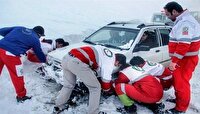 کمک رسانی نجاتگران زنجانی به بیش از ۳۵۰ نفر گرفتار  در برف و کولاک