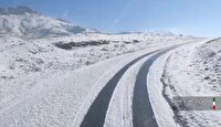 بازگشایی راه ارتباطی ۳۰ روستای برفگیر سلسله لرستان