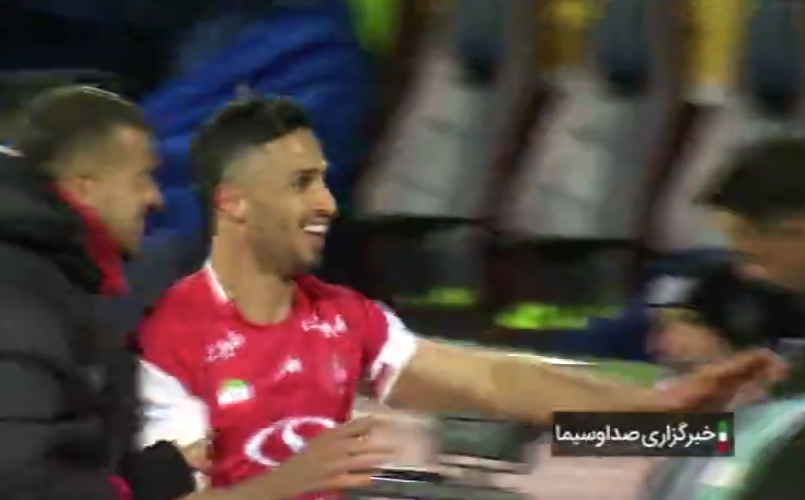 شهرآورد ۱۰۵ سرخابی: پرسپولیس ۲ - ۱ استقلال (گزارش زنده)