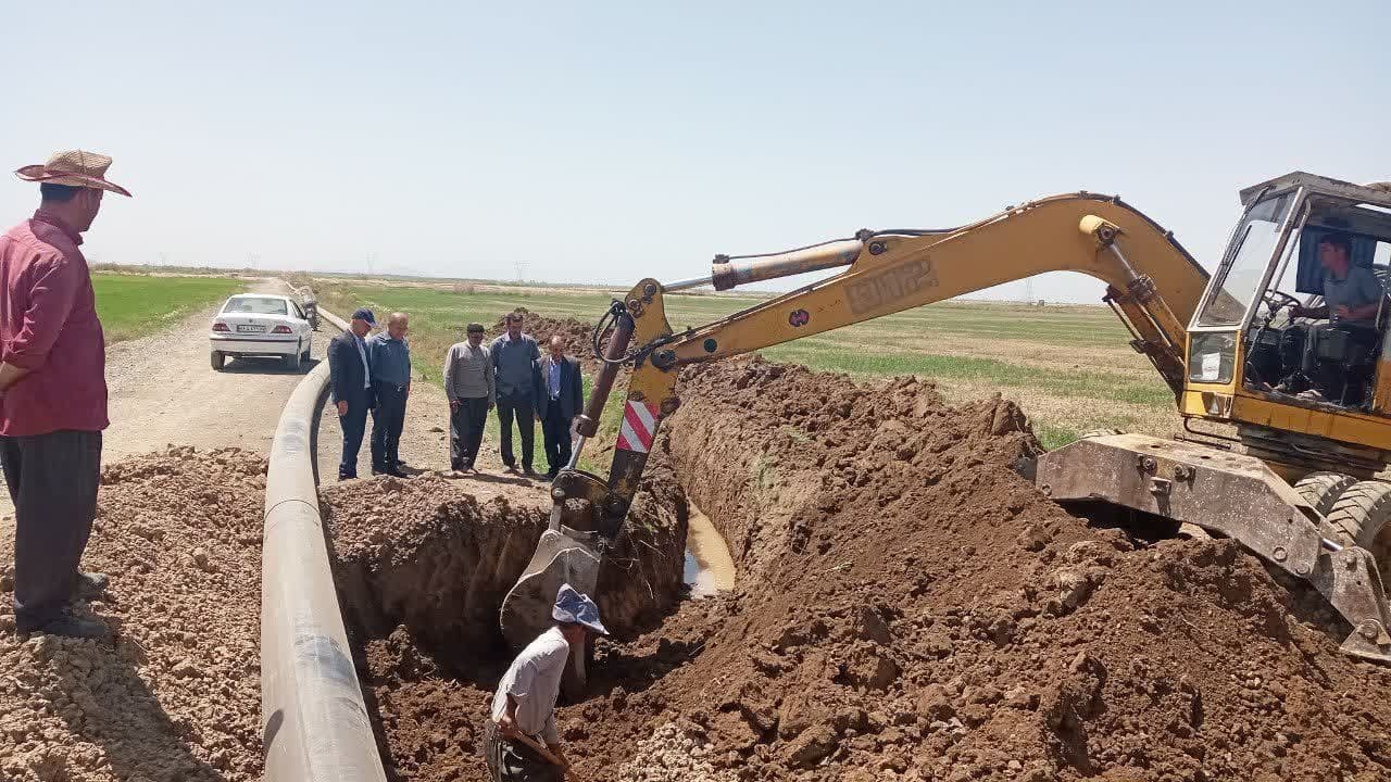 بازدید از مسیر لوله گذاری آب کشاورزی روستای آغداش.