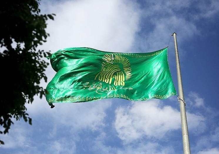 اهتزاز پرچم متبرک به نام امام رضا(ع) در همدان