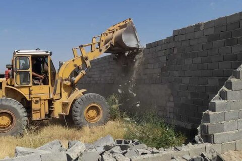تخریب ساخت و سازهای غیرمجاز در شهر ارجان بهبهان