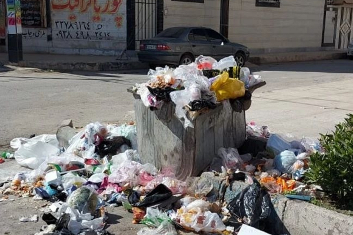 نارضایتی شهروندان اهوازی از انباشت زباله در شهر