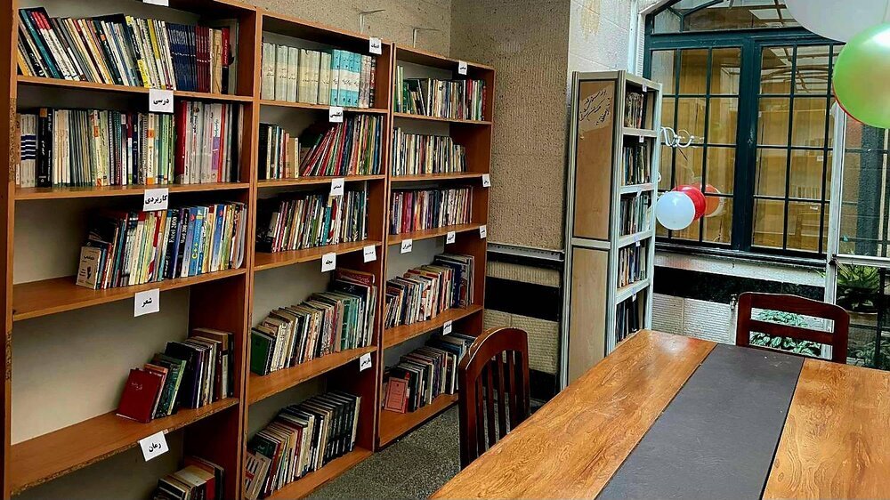 کتابخانه تخصصی مردمی در بخش سرفیروزآباد کرمانشاه راه‌اندازی شد
