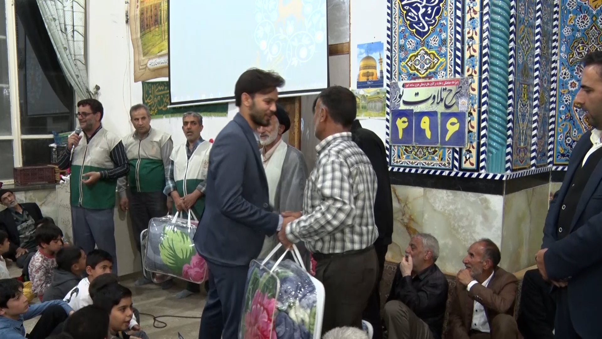 برگزاری شب شعر «ارادت رضوی» در روستای نشلج کاشان