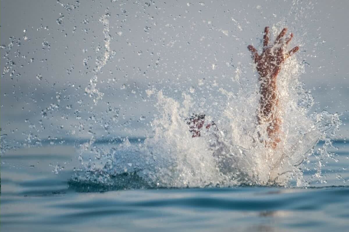 یک کودک ارومیه‌ای با غرق شدن در استخر آب باغ جان خود را از دست داد
