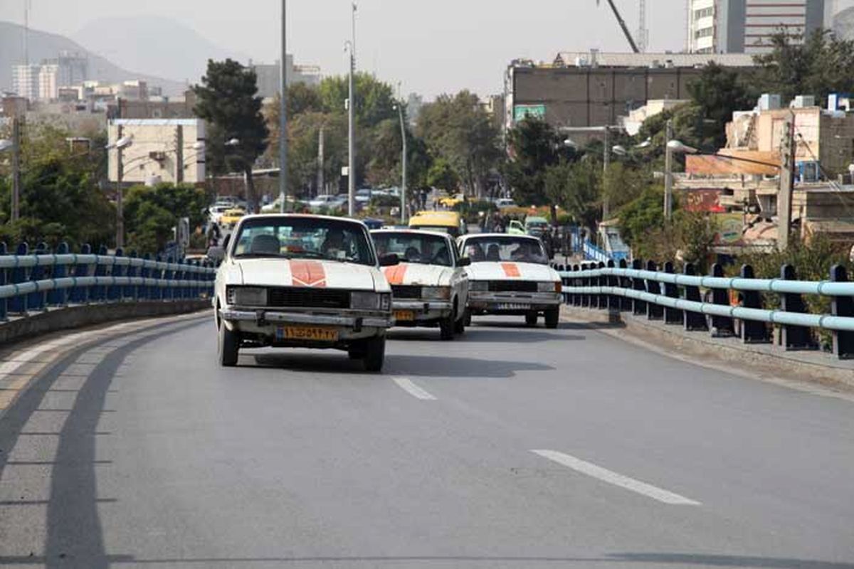 تردد حدود ۳۰۰ سواری پیکان فرسوده در همدان