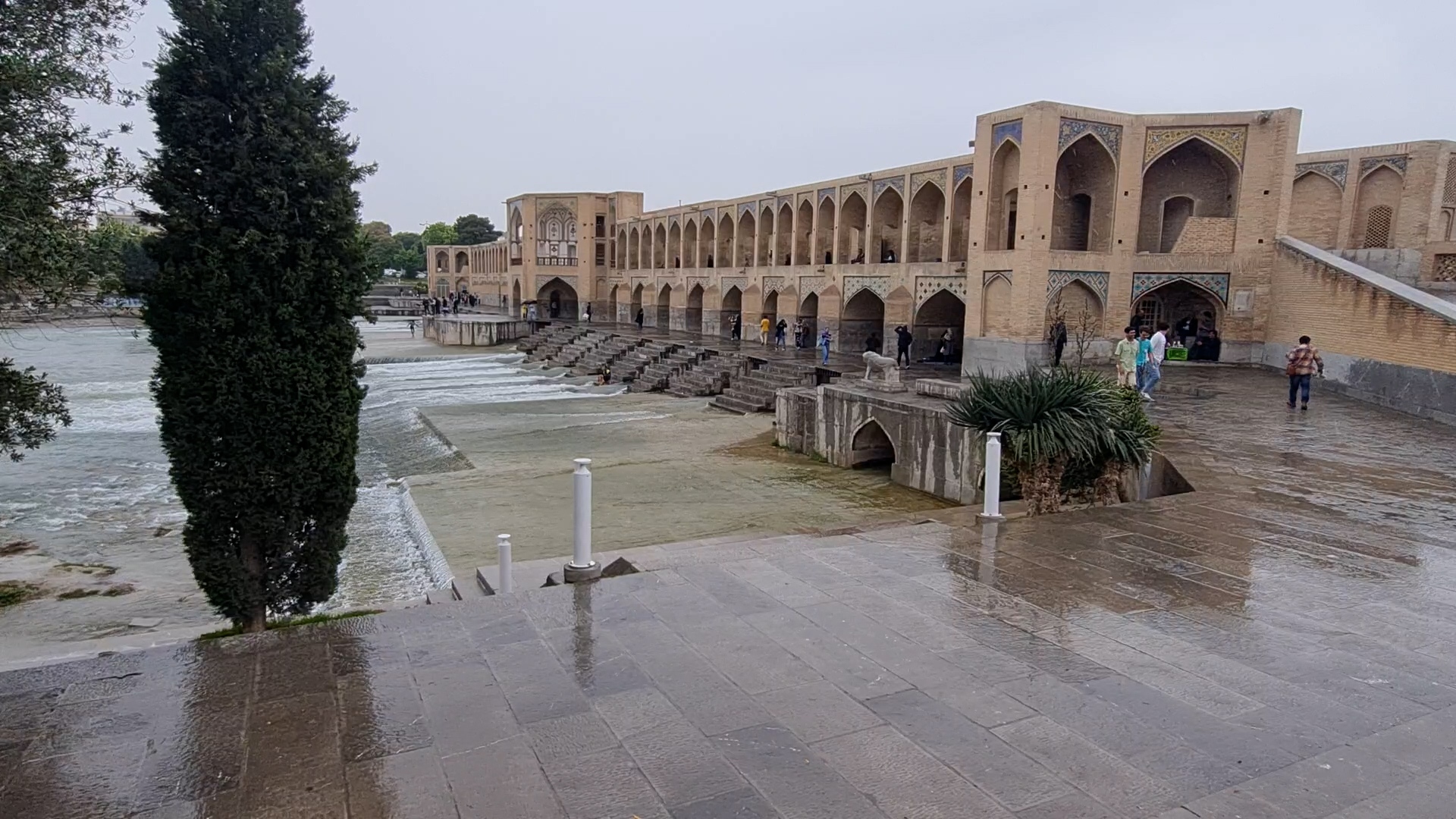 ورود سامانه بارشی به استان از عصر امروز
