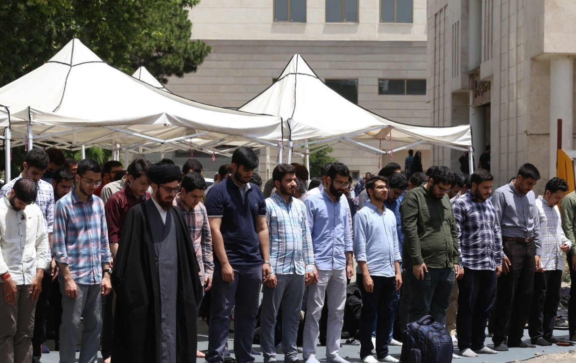 ترویج نماز نسل نو در دانشگاههای آذربایجان غربی