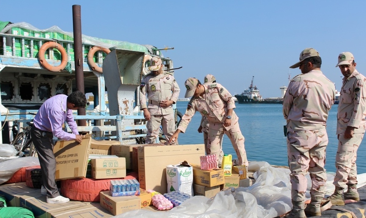 مرزبانی بوشهر ۱۱۸ میلیارد ریال کالای قاچاق کالا کشف کرد.