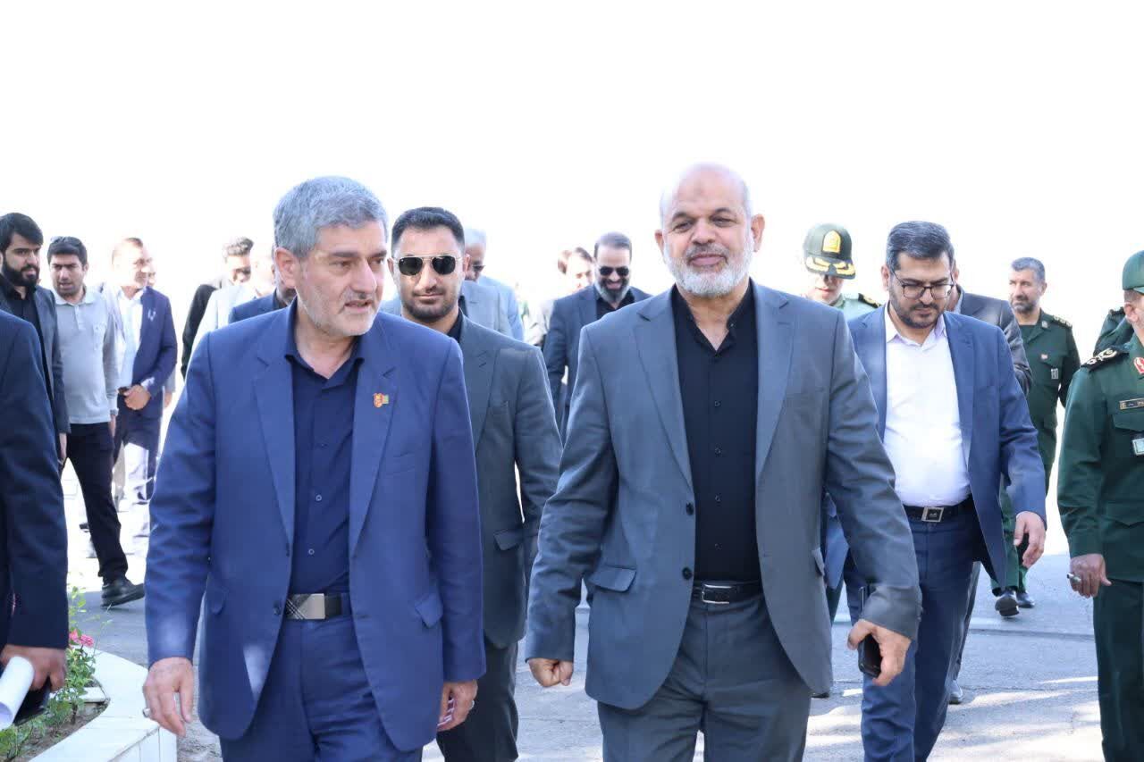 ورود وزیر کشور به شیراز