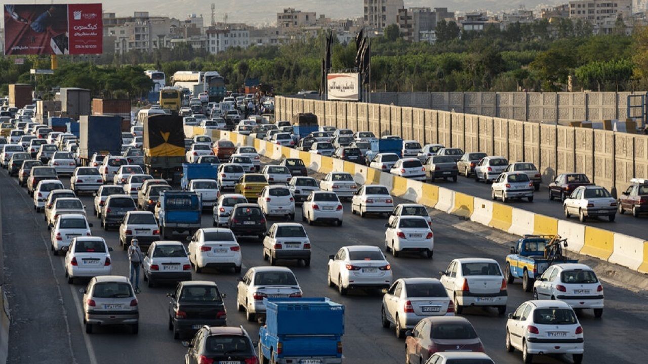 ترافیک سنگین در آزاد راه کرج - تهران ۲۶خرداد