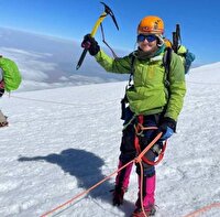 صعود بانوی گیلانی با تیم کوهنوردی کارگری ایران به قله آرارات