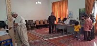 صف آرایی روستائیان مهابادی در نخستین دقایق آغاز انتخابات