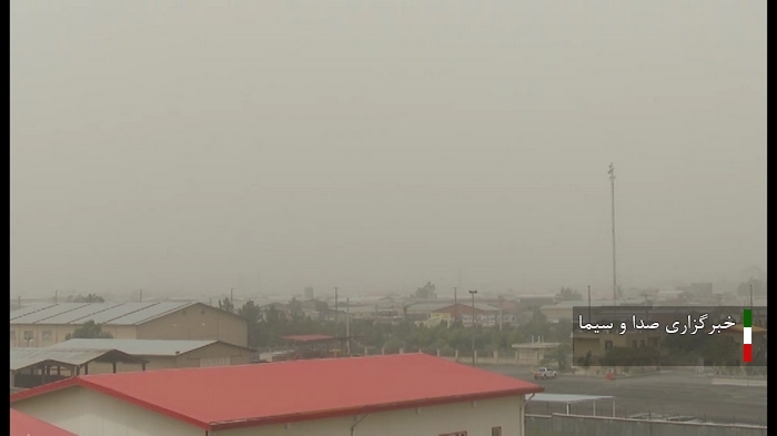 دوشنبه ادارات استان بدلیل استمرار آلودگی شدید هوای قم تعطیل شد