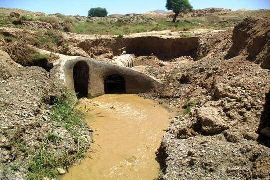 مسدودی قنات و رنج باغداران مهریزی