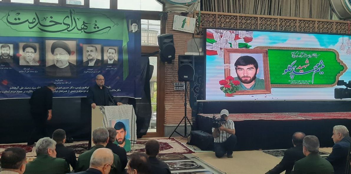 رمز پیروزی ملت ایران در تمامی برهه ها، اقتدا به نهضت امام حسین(ع) است
