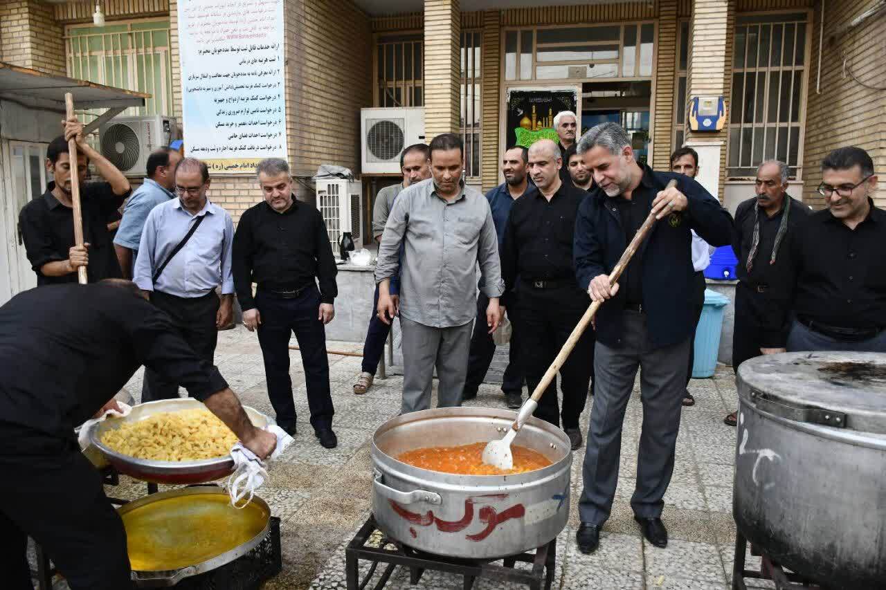 اجرای طرح اطعام و احسان حسینی در خوزستان