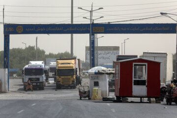 خواستار حذف عوارض در مرز دوغارون-اسلام قلعه