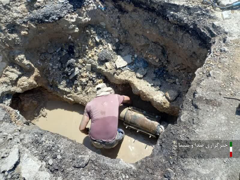 تعمیر شکستگی لوله شبکه آب در بندر امام خمینی